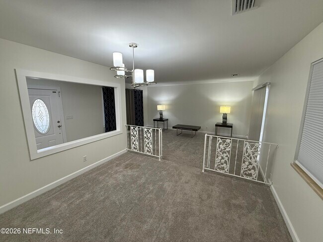 Building Photo - 1324 Grandview Dr