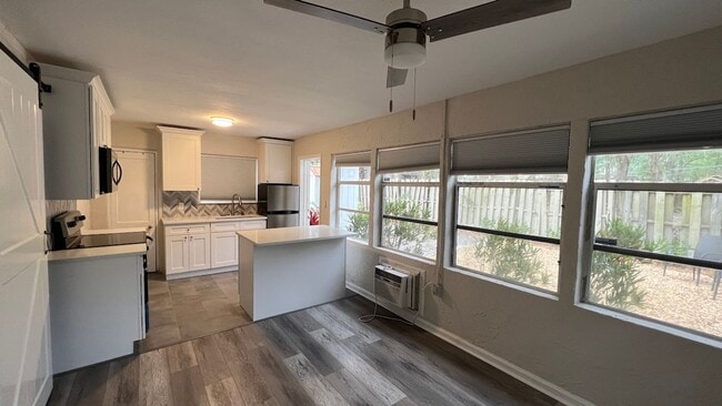 Building Photo - 1-Bedroom, 1-Bath Detached House – Mills50...