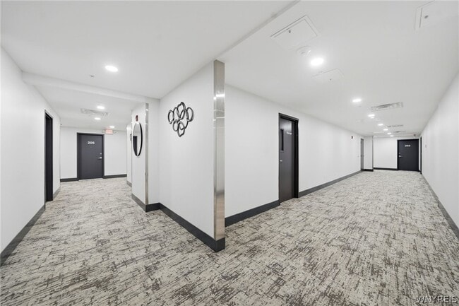 Building Photo - 40 North St