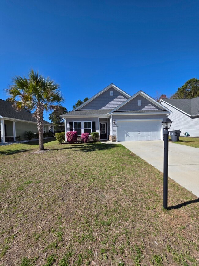Building Photo - 1608 Palmetto Palm Dr
