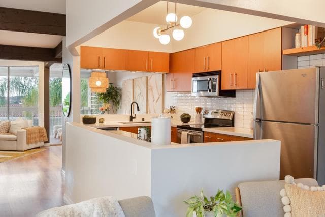 Building Photo - 2311 Caringa Way