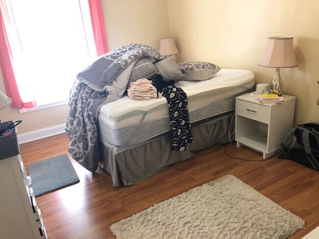 Building Photo - 7220 Meade St