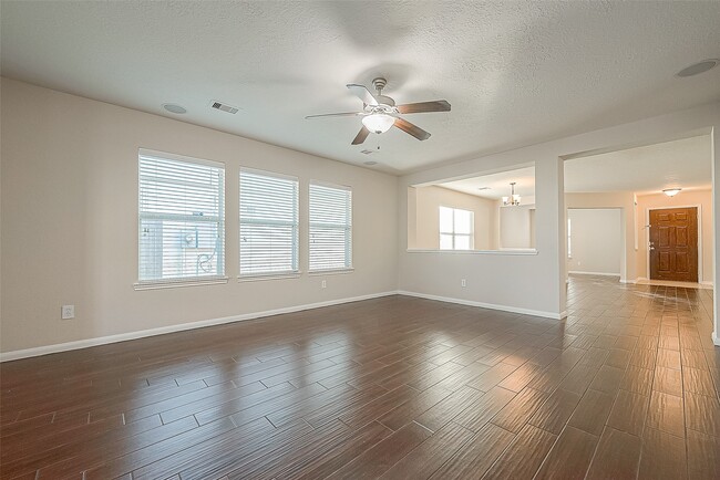 Building Photo - 7814 Crestbrook Manor Ln