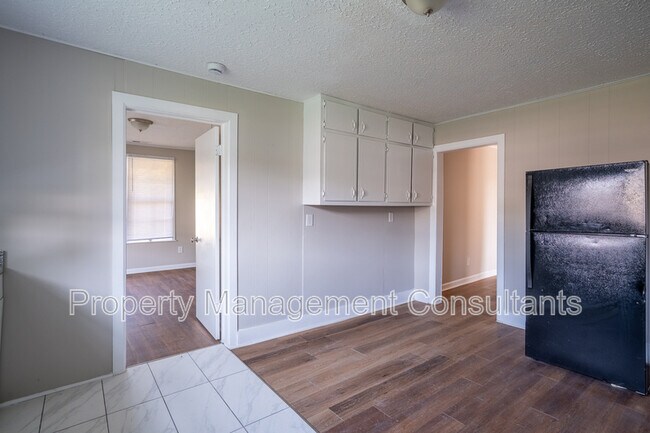 Building Photo - 2208 Old Gurley Pike