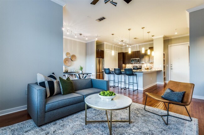 Building Photo - 2950 McKinney Ave