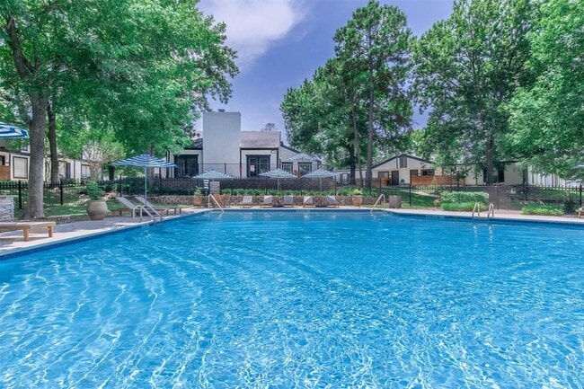 Building Photo - 18001 Cypress Trace Rd