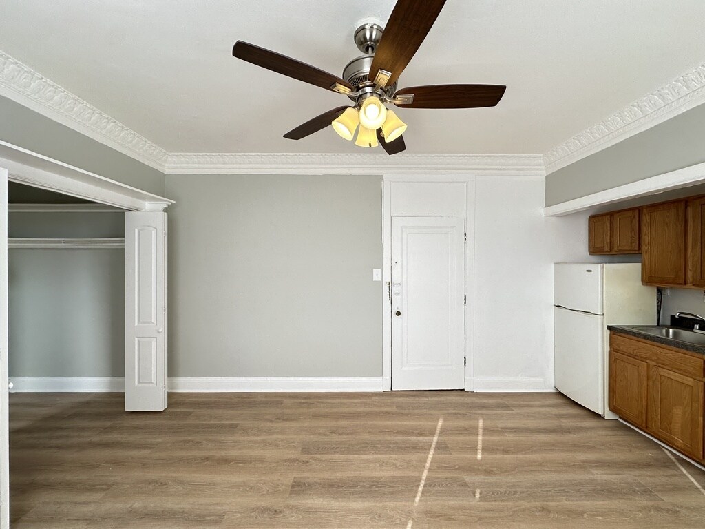 Building Photo - 3810 N Fremont St