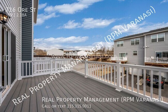 Building Photo - 716 Ore St