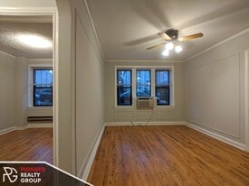 Building Photo - 832 W Wolfram St