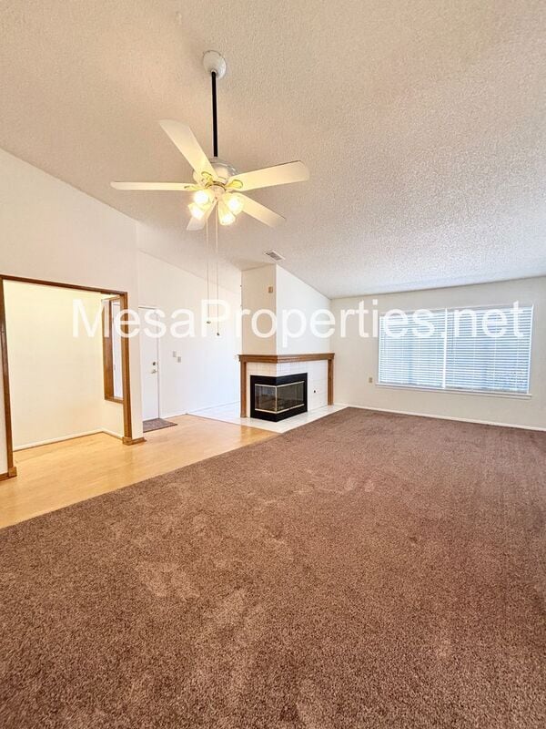 Building Photo - 15819 Cedarwood Pl