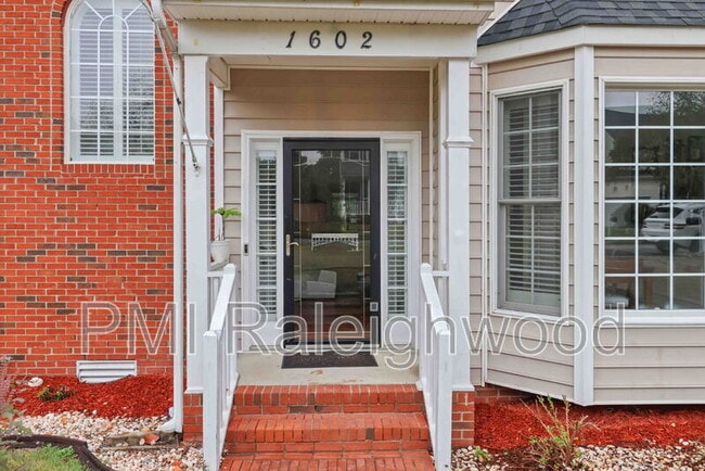 Building Photo - 1602 Old London Way