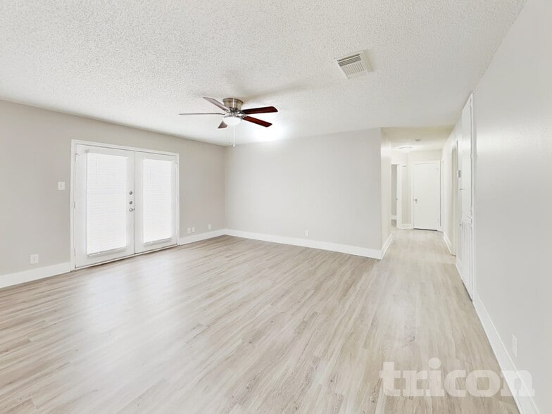 Building Photo - 8338 Morning Grove