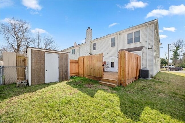 Building Photo - 5496 Lynbrook Landing