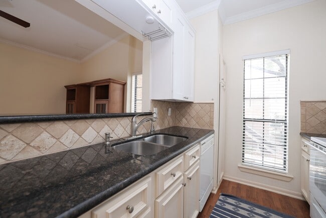 Building Photo - 2001 Bering Dr