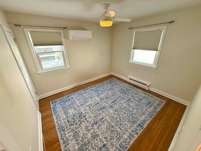 Building Photo - 112 N Argyle Ave