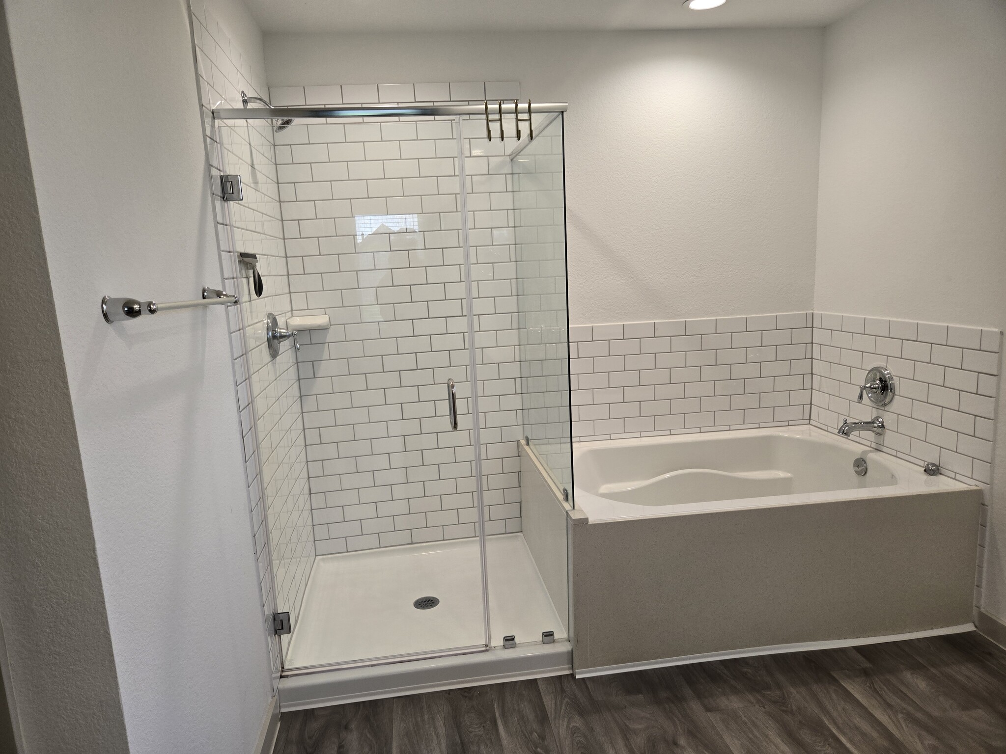 Building Photo - 3555 Crestfield Ln