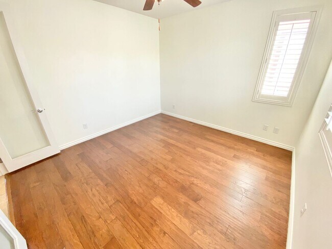 Building Photo - Ultra-Efficient 3 Bed / 2.5 Bath Inspirada Home with Fully Paid-Off Solar Panels!