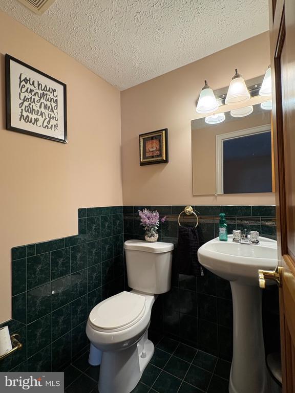 Building Photo - 803 Scott Cir