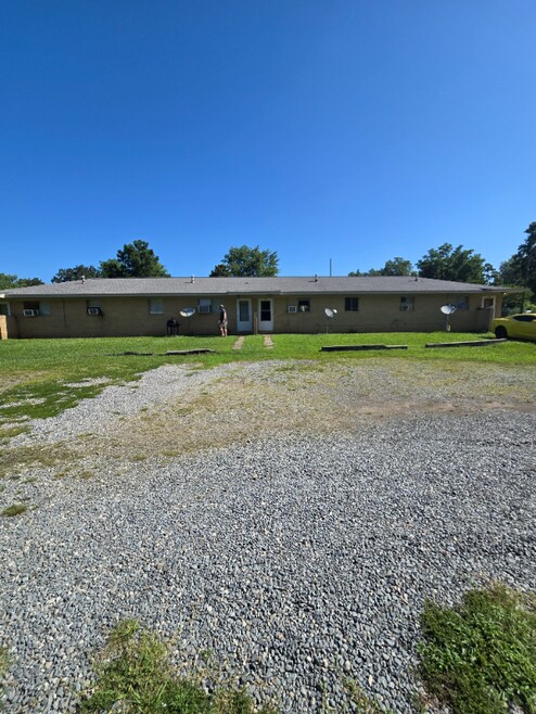 Building Photo - 2104 Hatcher Rd