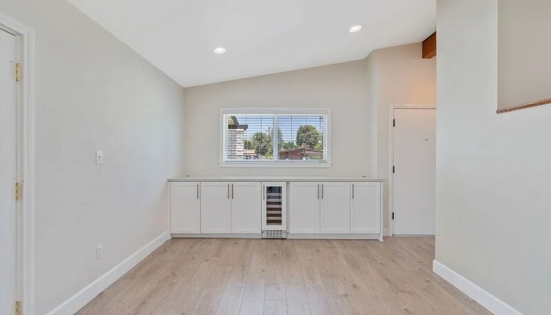 Building Photo - 22922 Cantlay St