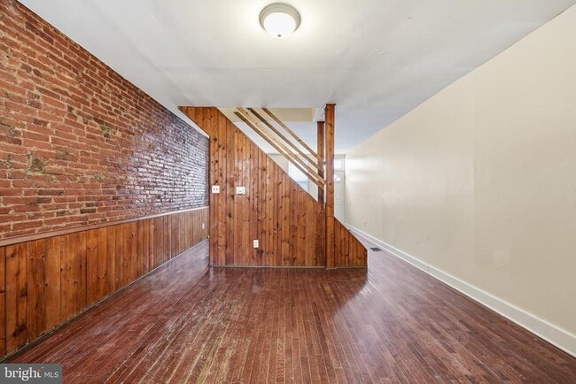 Building Photo - 430 Cross St