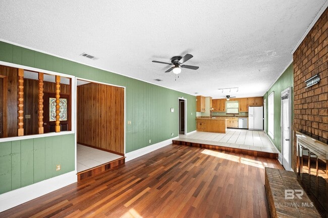 Building Photo - 34046 Widell Ave