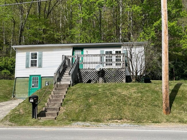 Primary Photo - 316 W Main St