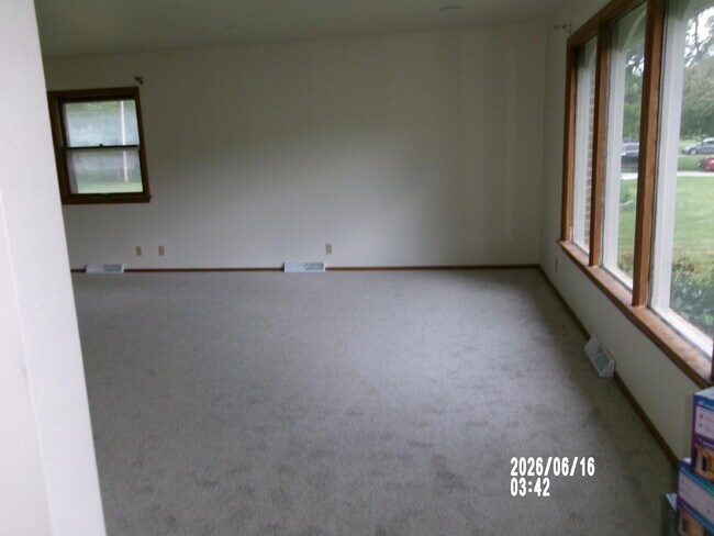 Building Photo - 18620 Midland Pl
