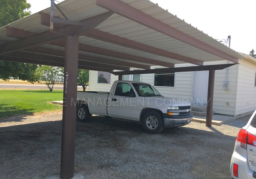 Building Photo - 2395 E 3000 N