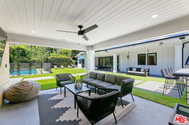 Building Photo - 5911 Beckford Ave