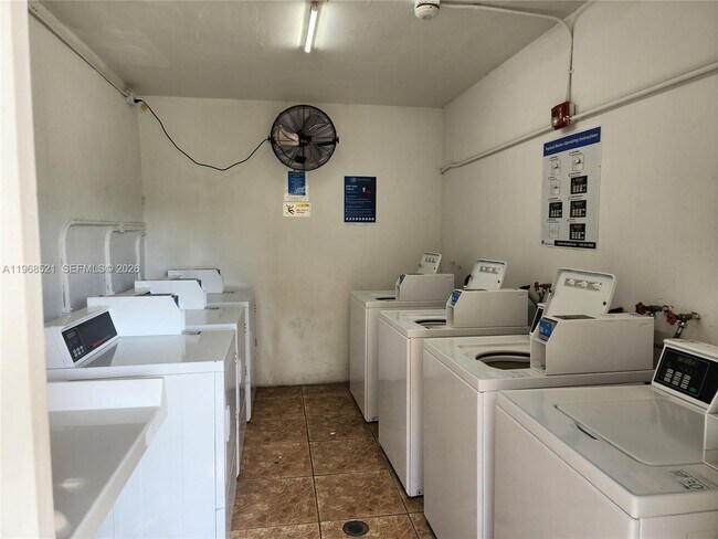 Building Photo - 7368 SW 82nd St