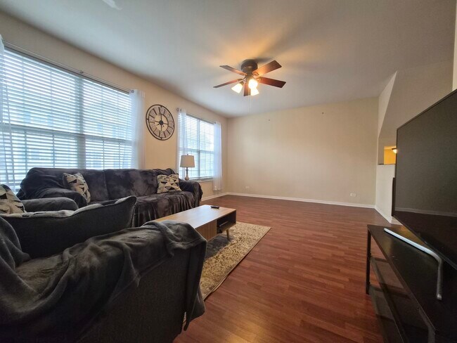 Building Photo - 2337 Hudson Cir