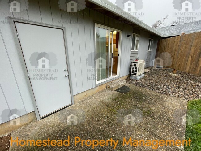 Building Photo - 659