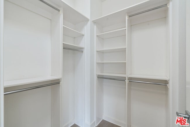 Building Photo - 12860 S Seaglass Cir