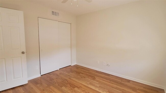Building Photo - 4810 Grapevine Wy