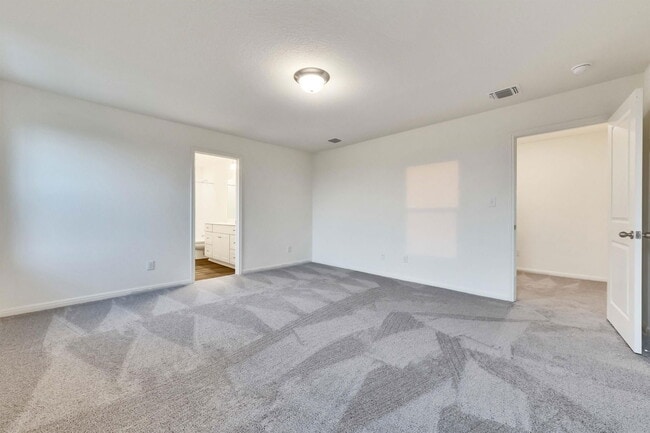 Building Photo - 1008 Gray Fox Lp