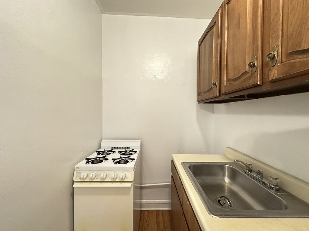 Building Photo - 2849 N Burling St