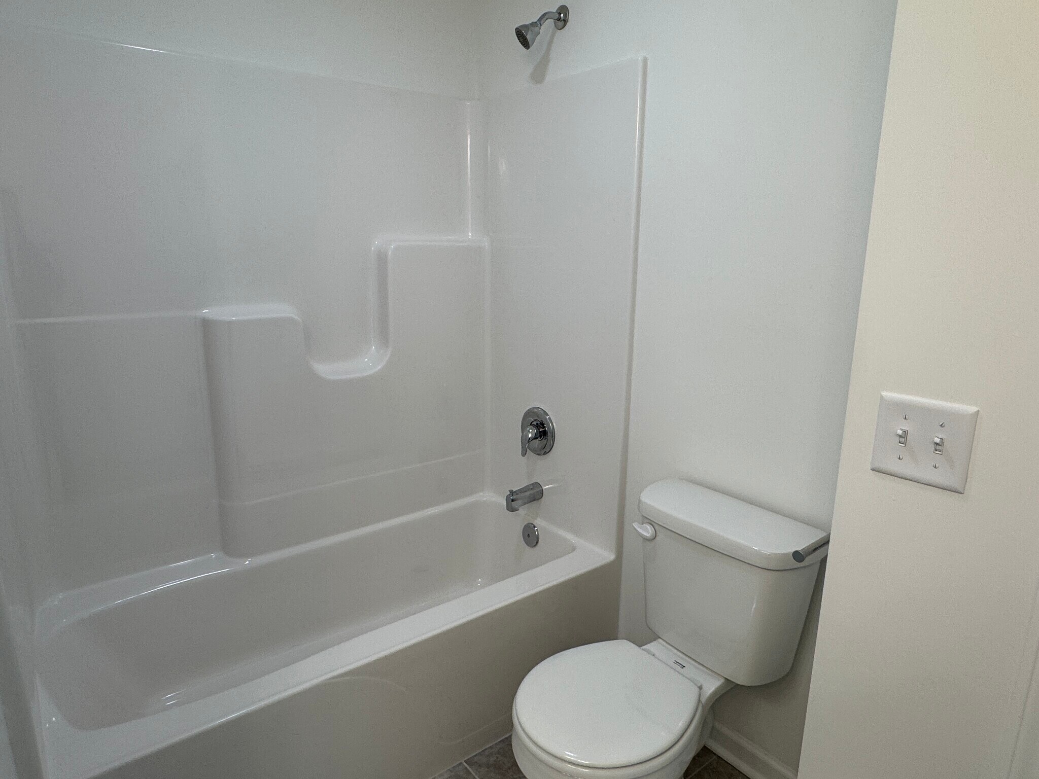 Building Photo - 5888 Butterfield Ct