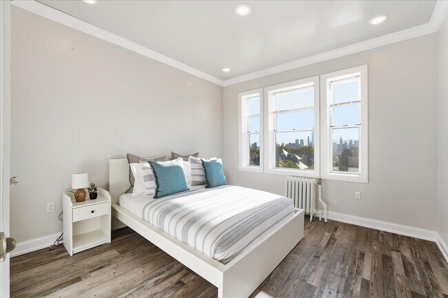 Building Photo - 3-5 Potter Pl