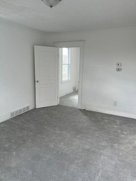 Building Photo - 6307/6311 Woodrow - Paralev LLC