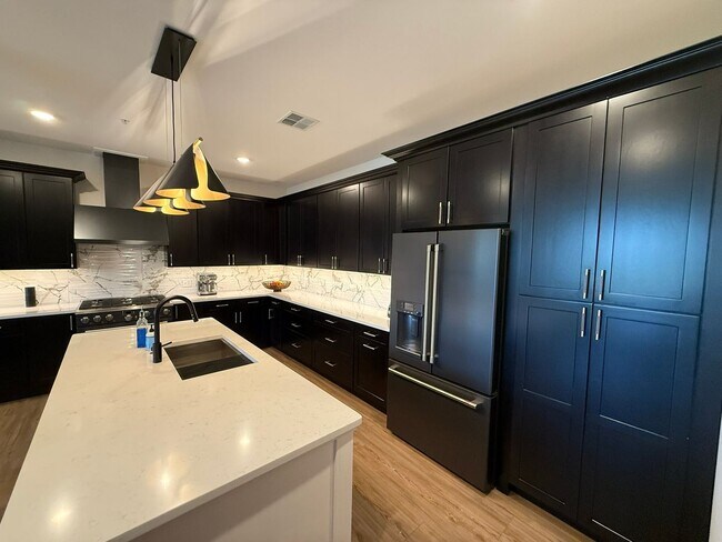 Building Photo - 100 Quartz Knl