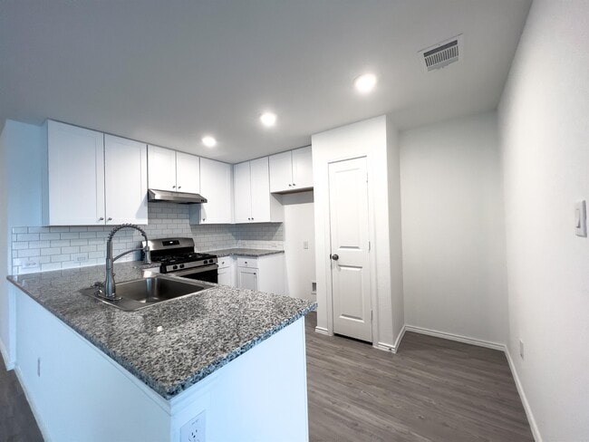 Building Photo - 5940 Sunset Song Ln