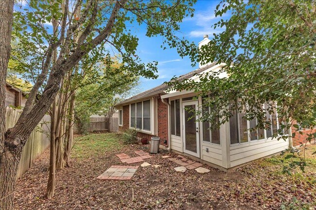 Building Photo - 9237 La Siesta Bend