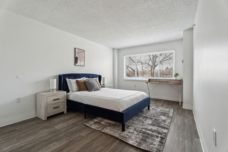 Building Photo - 1711 Bellevue Ave