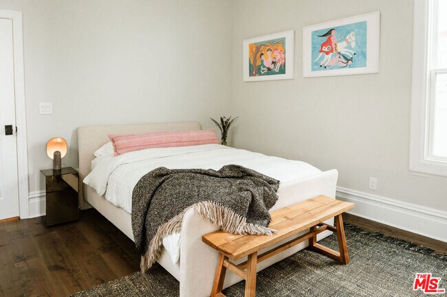 Building Photo - 2786 Bush St