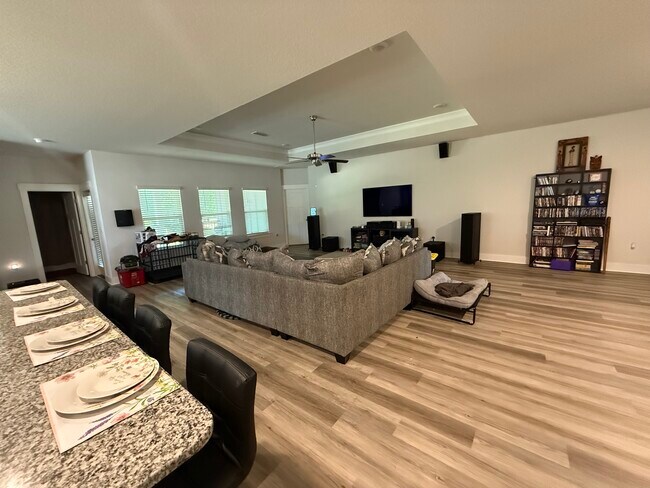 Building Photo - 6080 Rutherford Lp