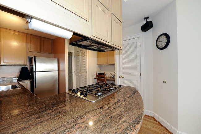 Building Photo - 1757 T Street NWUnit C