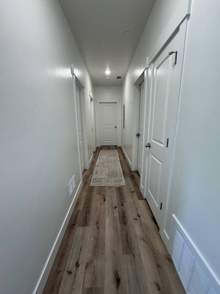 Building Photo - 3120 S 200 W