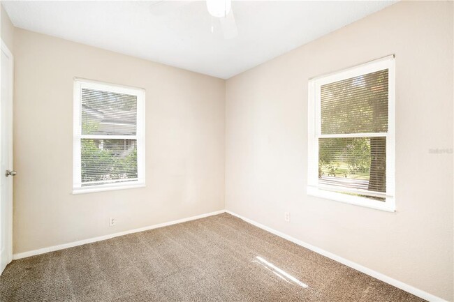 Building Photo - 708 E Brawin Ave