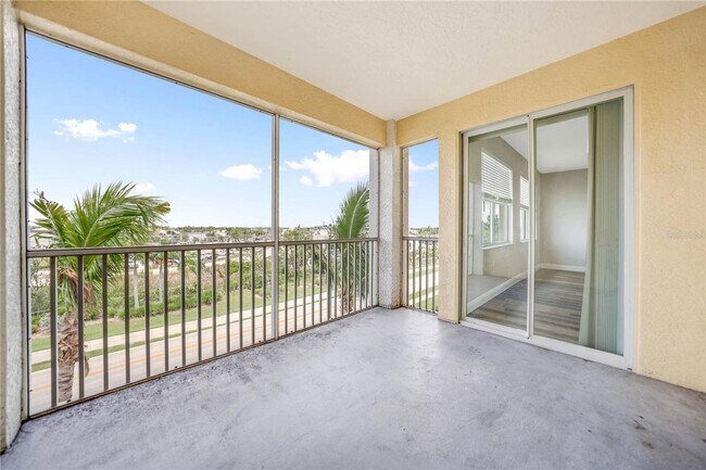 Building Photo - 255 West End Dr